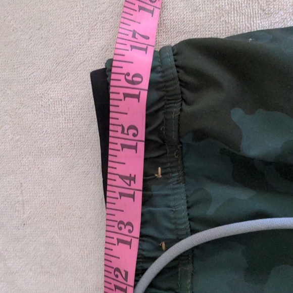 Chubbies Dark green ŒCamouflauge Shorts XL - Picture 9 of 11